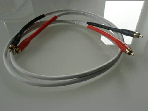 Standard turntable cable