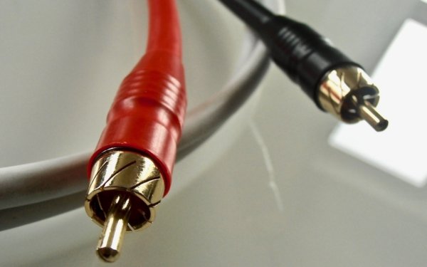 Intro Interconnect cables