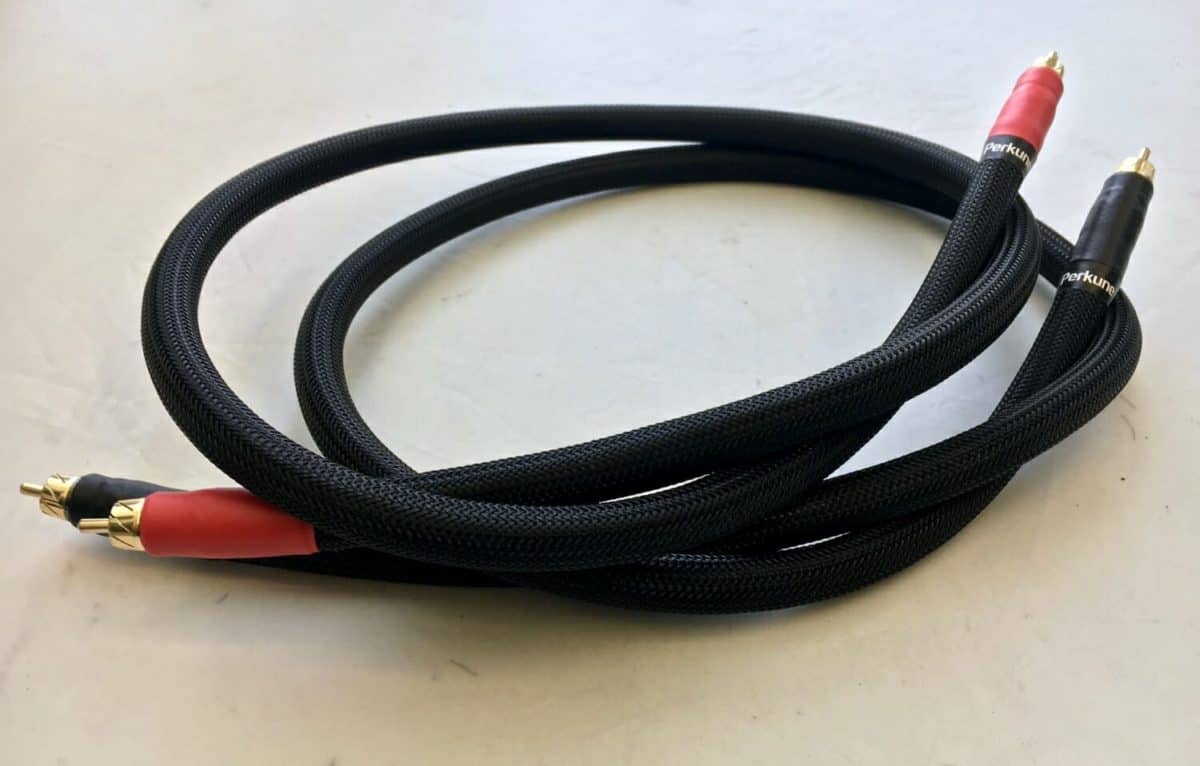 Side view of interconnect