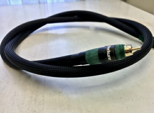 Two meter AurDream RCA interconnect