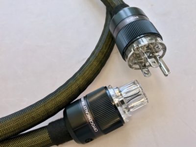 Guitar cable power